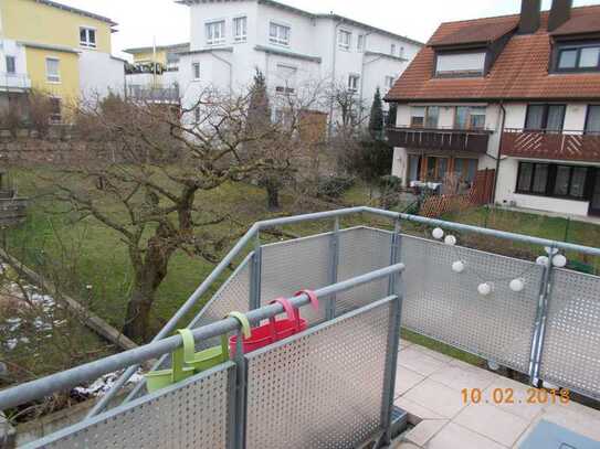 Tolle 2-Zimmer-Wohnung mit Balkon und Einbauküche in Kernen-Rommelshausen