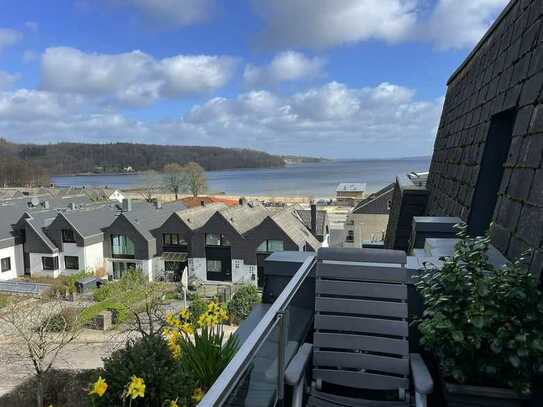 Über den Dächern von Wassersleben: Penthouse mit 2 Dachterrassen, Teilmeerblick und TG-Stellplatz