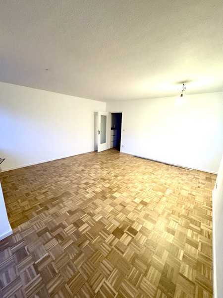 Moderne 2-Zimmer-Wohnung mit Einbauküche, Balkon & TG