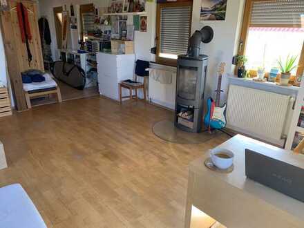 Ansprechende 2-Zimmer-Dachgeschosswohnung mit Balkon-1Jahr (Dezember 2024) zu vermieten