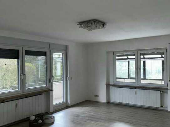 Ansprechende 4-Zimmer-Wohnung in 78187, Geisingen Mit Wintergarten.