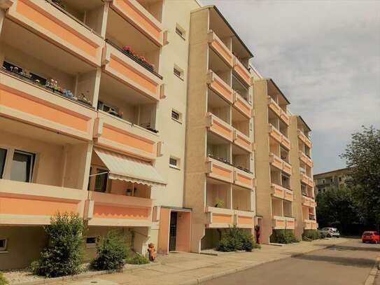 Kleine Wohnung mit Balkon im Erstbezug.