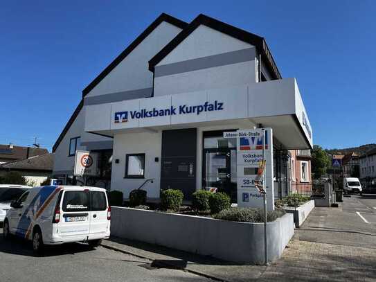 Moderne und großzügige Bürofläche in zentraler Lage
