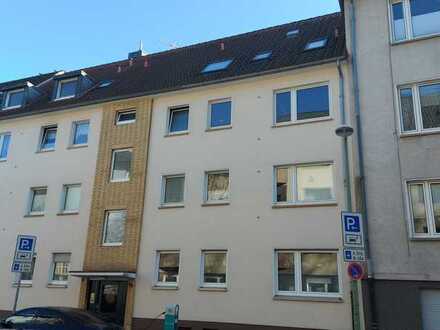Mitten in Holsterhausen - großzügige Etagenwohnung mit ausgebautem DG und Garage, provisionsfrei