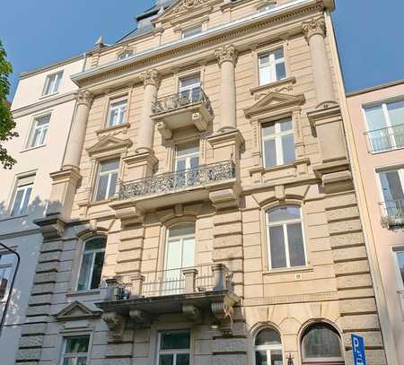 Furnished, representative 5-room historic apartment in Frankfurt's Westend near the Alte Oper with d