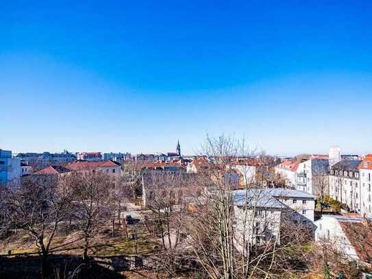 Besondere Maisonettewohnung - mondän und modern - im Denkmal unweit der Elbwiesen.