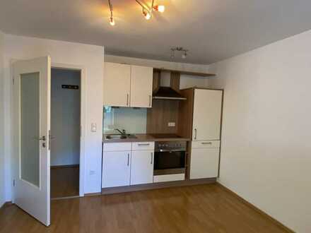 Sonnige 1-Zimmer-Wohnung mit Einbauküche in Amberg