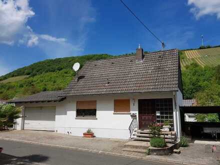 Freistehendes Einfamilienhaus mit Garten in ruhiger Wohnlage.