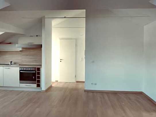 Exklusive 2,5-Zimmer-Wohnung Rosenheim / Innenstadt mit Stellplatz