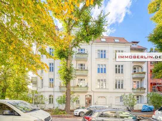 IMMOBERLIN.DE - Sehr charmante Altbauwohnung mit Südloggia in ruhiger Lage