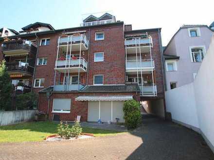 Helle, renovierte, 2 Zimmer Wohnung mit Sonnenbalkon