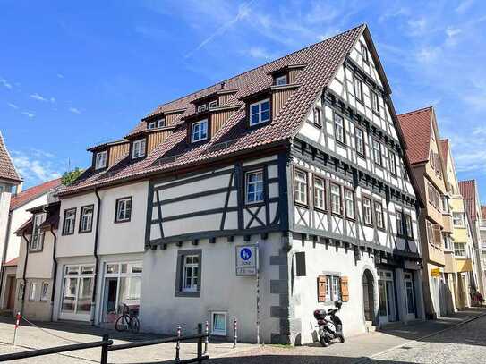 Café im Fachwerkhaus * Schaufenster * Innenstadt * Nähe Fußgängerzone