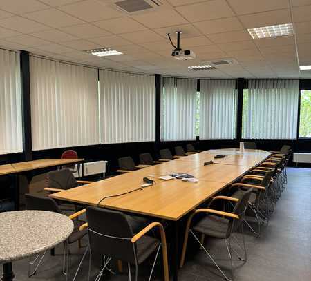 Vielseitige Büroetage mit funktionaler Ausstattung