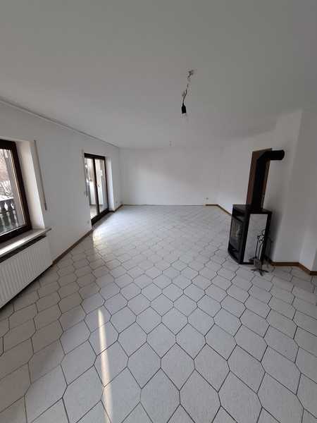                                                               4-Zimmer-Wohnung im Zentrum von Haag                                                       in Haag (Bayreuth)