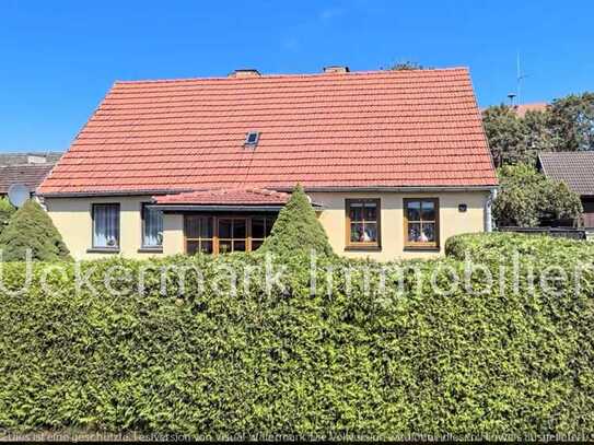 Haus und Hof in Bredereiche an der Havelwasserstraße