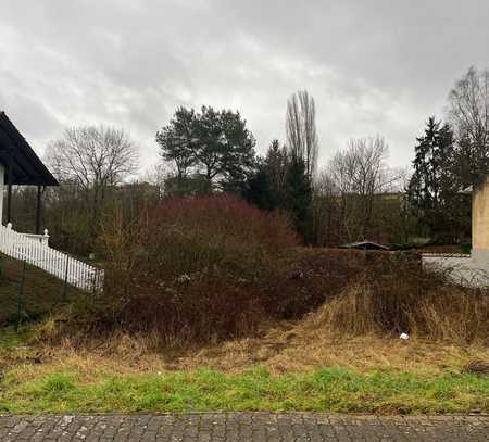 Voll erschlossenes Baugrundstück in ruhiger Seitenstrasse in Wadgassen-Hostenbach