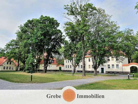 3 Zimmer mit Tageslichtwannenbad und Balkon in denkmalgeschützter Wohnanlage im Grünen