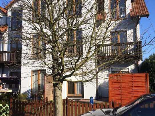 Helle, gut geschnittene 3-Zimmertraumwhg. mit Terrasse u. Garten