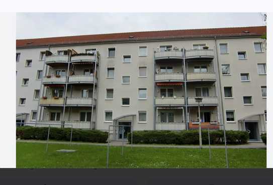 Günstige, vollständig renovierte 3-Zimmer-EG-Wohnung in Hoyerswerda