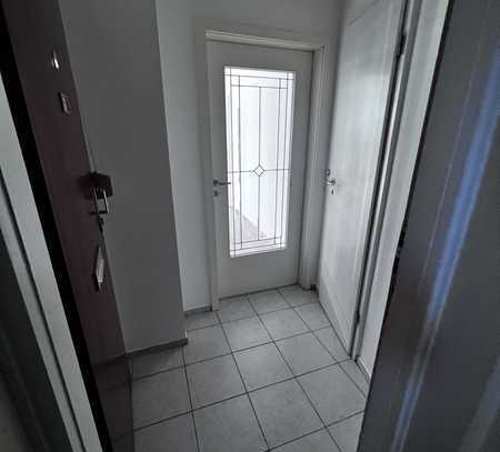 1 Zimmer Wohnung am Frankfurter Ring. Ab 01.04.