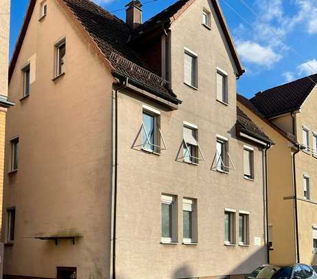 3 Familienhaus in ruhiger Stadtrandlage von Obertürkheim mit ehem. Ladengeschäft.