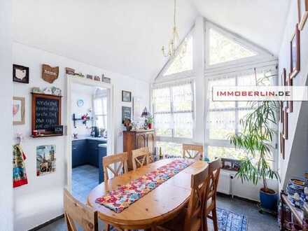 IMMOBERLIN.DE - Wohnung mit Balkonloggia in Südwestlage & Einliegerwohnung