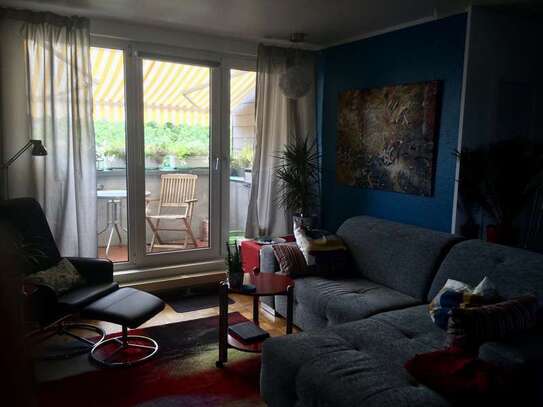 3 Zimmer-Wohnung hell u. sonnig, Süd-Balkon, EBK, vollmöbliert, 59m2, 3. OG in Hannover Ricklingen