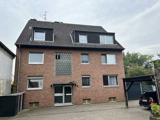 Kleine Geschmackvolle und geräumige Wohnung mit einem Zimmer sowie Balkon in Köln (WBS)