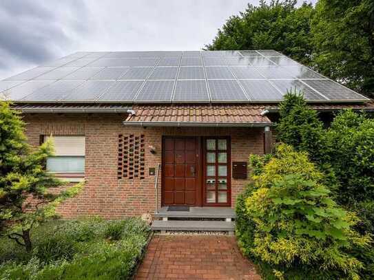 1-2-Familienhaus mit Erdwärme, Solar, Photovoltaik und 2 Garagen