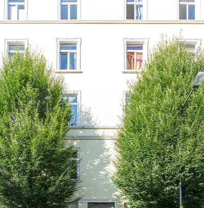 Schöner, ruhiger Altbau mit Balkon nahe Berger Straße und Bethmann Park