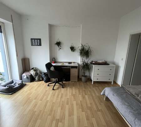 3 Zimmerwohnung mit Einbauküche & XXL Terrasse ab 15.01.2025 zu vermieten !