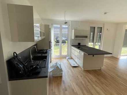 Erstbezug: exklusive 2,5-Zimmer-Terrassenwohnung mit Einbauküche in der Gartenstadt/Bingen