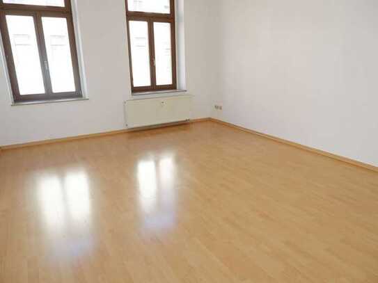 Top Whg. mit Laminat und Balkon im 1. OG ! frei ab 1.8.24