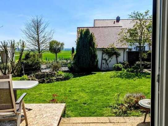 Modernes Einfamilienhaus mit Alpenblick und großem Garten