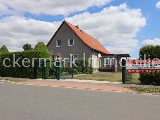 Einfamilienhaus auf großem Grundstück, mit vielen Möglichkeiten der Nutzung, in Eickstedt!