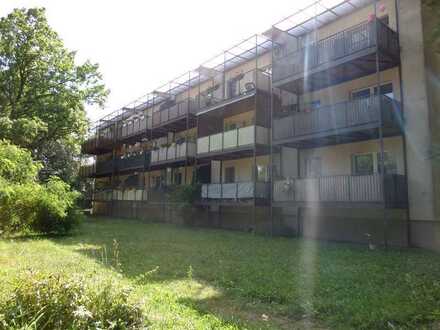 **Erstbezug nach Sanierung**2-Raum Wohnung** in grüner Umgebung*EG*Balkon*Bad. m. Dusche **