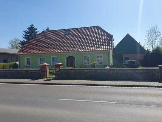 Ein- oder Mehrgenerationenhaus mit viel Nebengelass in Neu Kosenow