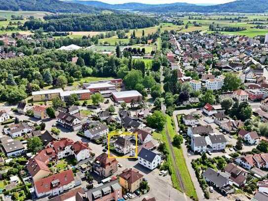 Teilrenoviertes 3-Familien-Haus mit schönem Garten und Doppelgarage in Rielasingen-Worblingen