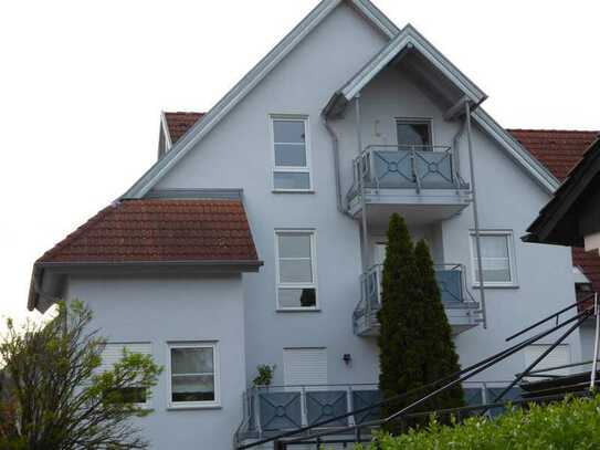 Tolle Maisonette-Wohnung in Auenwald inklusive Einbauküche und TG-Stellplätze.