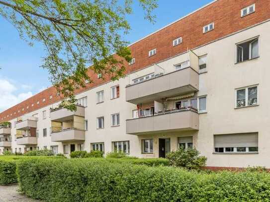 Vermietete helle Zweizimmer-Wohnung mit Balkon als Kapitalanlage