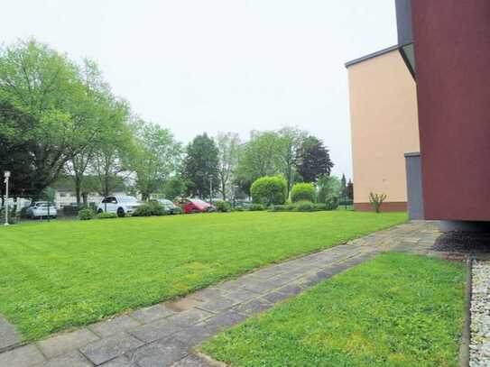 Erstbezug nach Sanierung mit Balkon: schöne 3-Zimmer-Erdgeschosswohnung in Bergheim