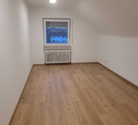 70 m² 2 Zimmer Wohnung komplett renoviert