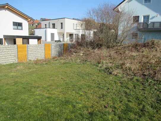 GIS IMMOBILIEN - Bauplatz für EFH oder 2 DHH!