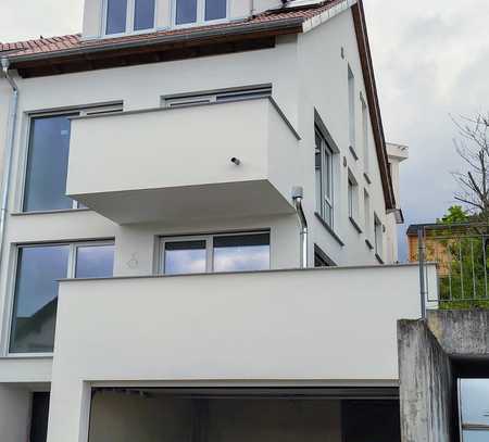 Erstbezug: Helle 2 Zimmer Wohnung in Weinstadt mit großer Sonnenterasse - Niedrigenergiehaus