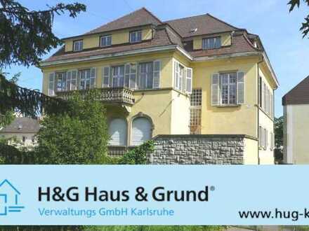 Denkmalgeschütztes, sanierungsbedürftiges Geschäftshaus + Baulandreserve in Rastatt!