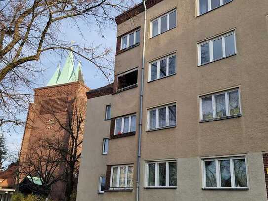 Schöne 3,5 Zimmer Wohnung mit Balkon
in bester Lage von Berlin Wilmersdorf