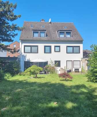 Seltene Gelegenheit, Mehrfamilienhaus in bester Lage von Düsseldorf-Kaiserswerth