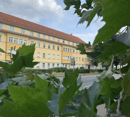 4-Raum-Wohnung im Stadtzentrum mit Dusche, Wanne und Balkon