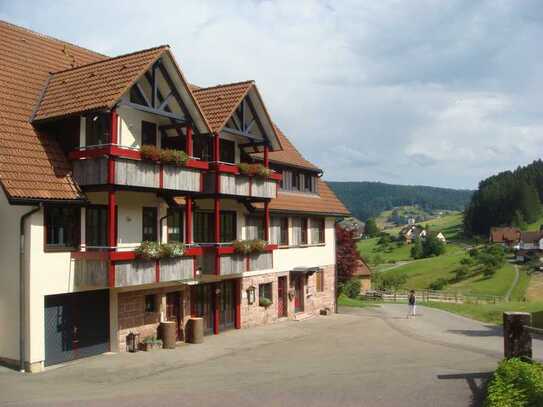 Voll möblierte, gepflegte 2,5 Zi.-Wohnung mit Balkon und Loggia in Baiersbronn-Tonbach