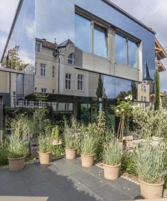 Einzigartiges PASSIV Haus, SPIEGEL Fassade und wunderschönen Garten, mitten in Traunstein -Chiemgau